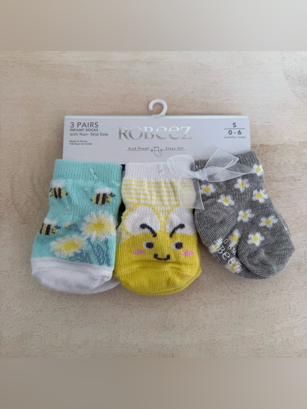 NWT Robeez Infant Bumblebee & Daisy Socks
